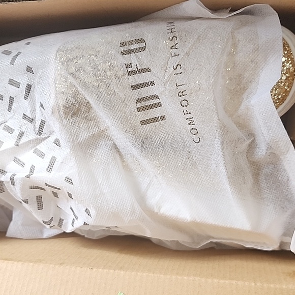 IDIFU Comfort Is Fashion Tenis Shoes - Picture 7 of 7